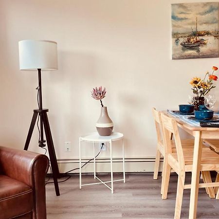 Апартаменты Unit #302 Mountain View 2 Beds In Dt Канмор Экстерьер фото