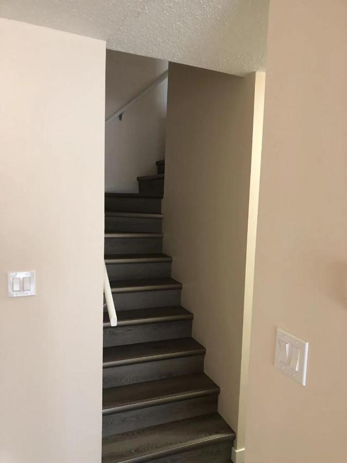 Апартаменты Unit #302 Mountain View 2 Beds In Dt Канмор Экстерьер фото